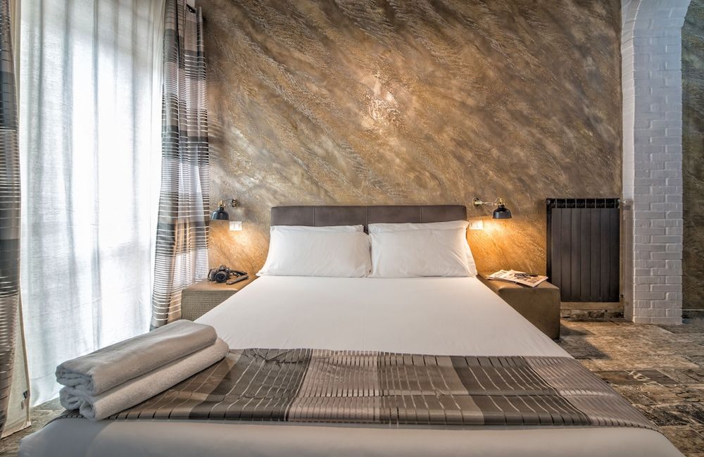 undefined StarHome NAVONA 2