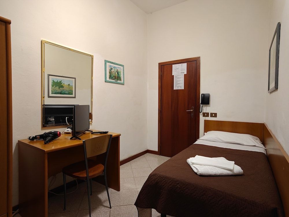 Hotel Albergo Italia Double or Twin Room 12