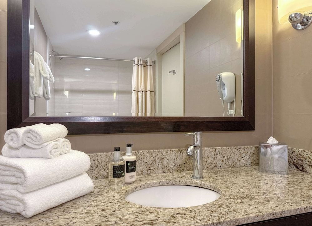 Listel Whistler, a Coast Hotel Premium Room, 2 Queen Beds 11