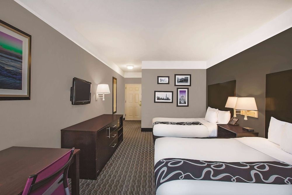 Room, 2 Queen Beds, Accessible (Tub with Grab Bars)