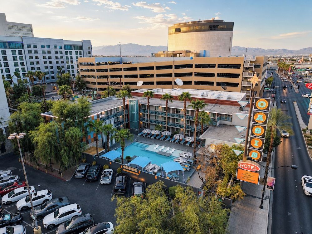 undefined Oasis at Gold Spike 5