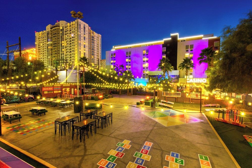 undefined Oasis at Gold Spike 6