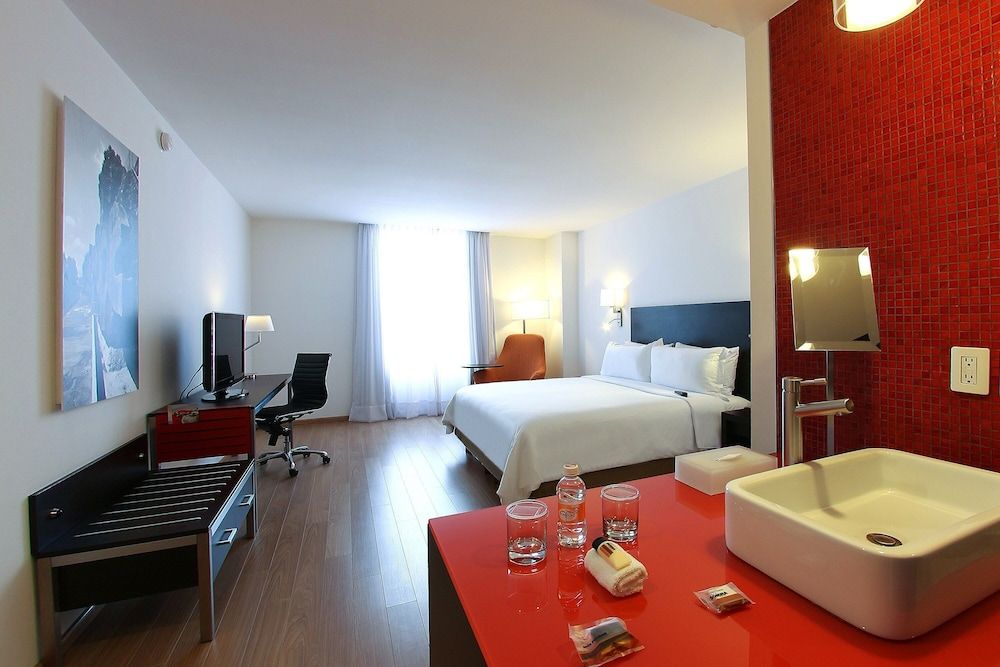 Fiesta Inn Express Naucalpan Superior Room 2 Doubles 3