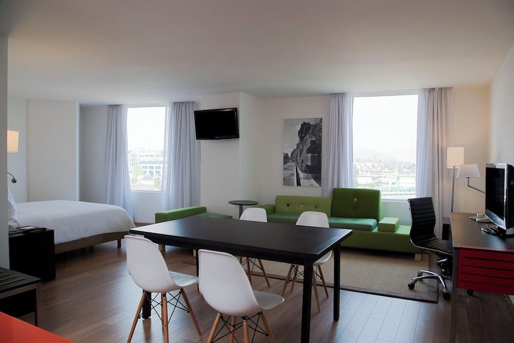 Fiesta Inn Express Naucalpan Junior Suite 5