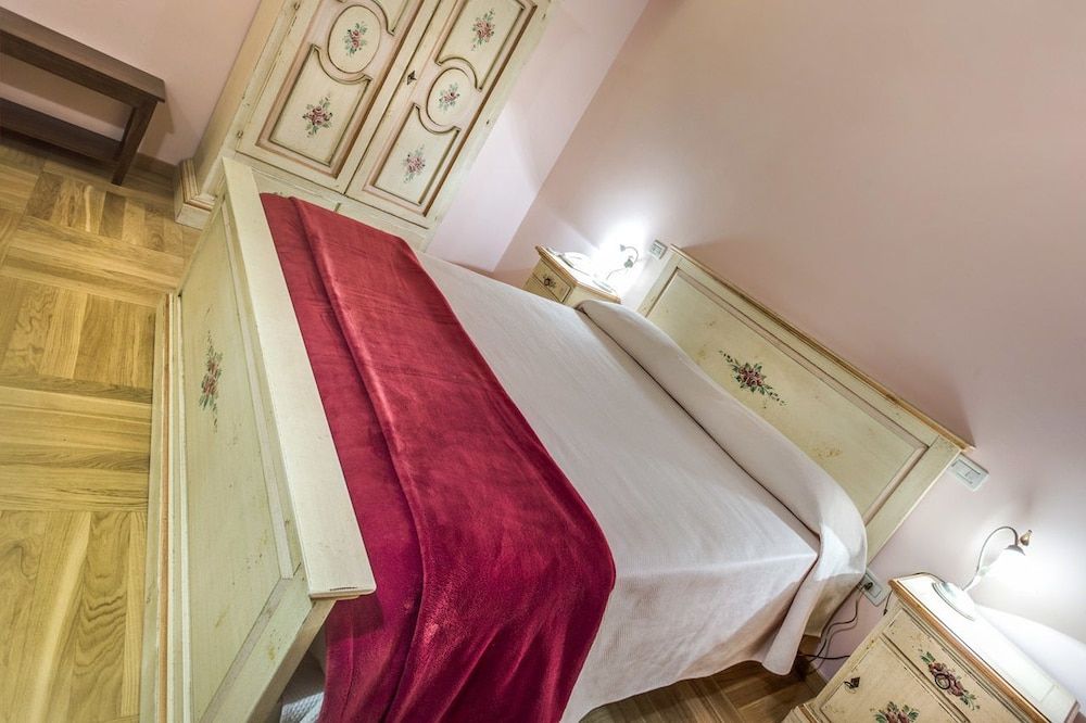 La Castellaia Resort Double Room 7