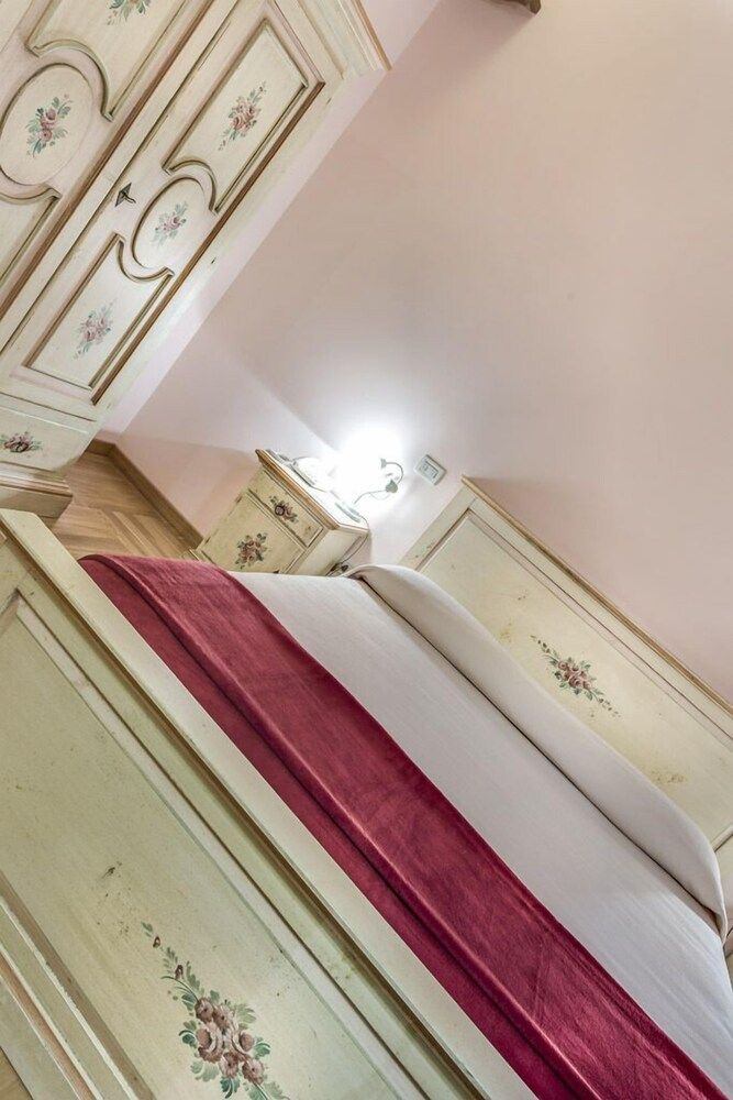 La Castellaia Resort Double Room 17