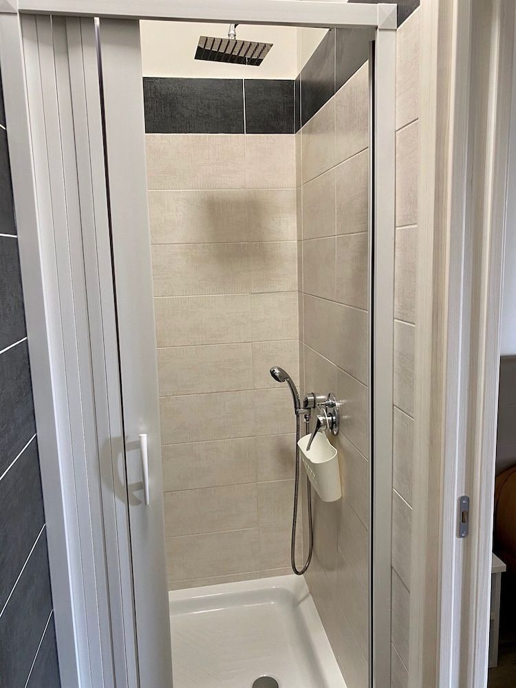 BeB Caruso Economy Double Room 6