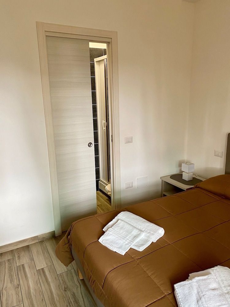 BeB Caruso Economy Double Room 9