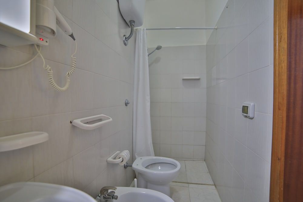 Hotel da Ettore Economy Double or Twin Room 4