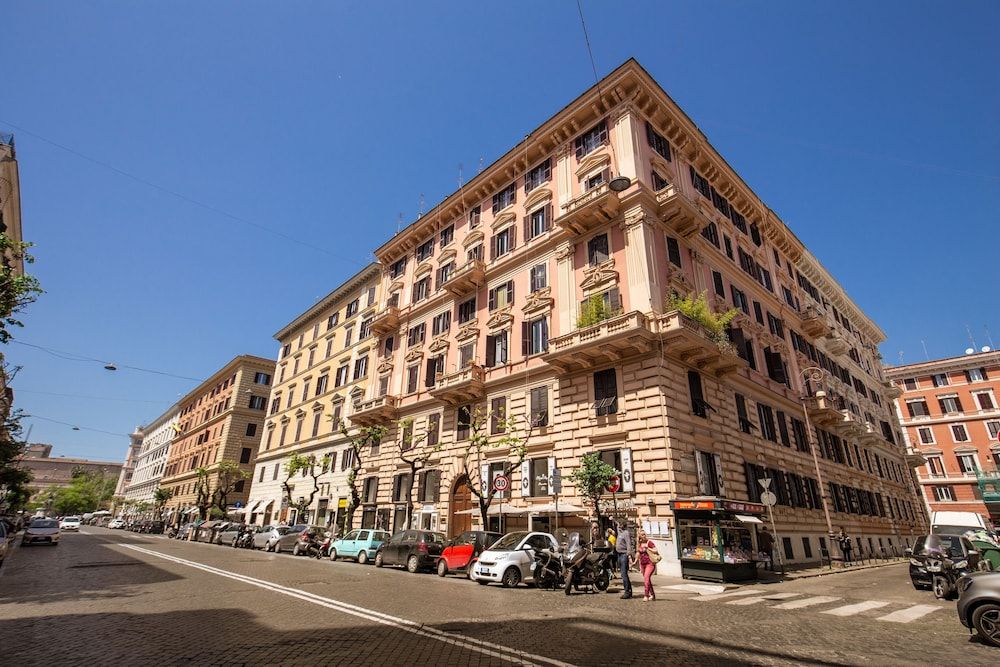 undefined Chester Suites 3