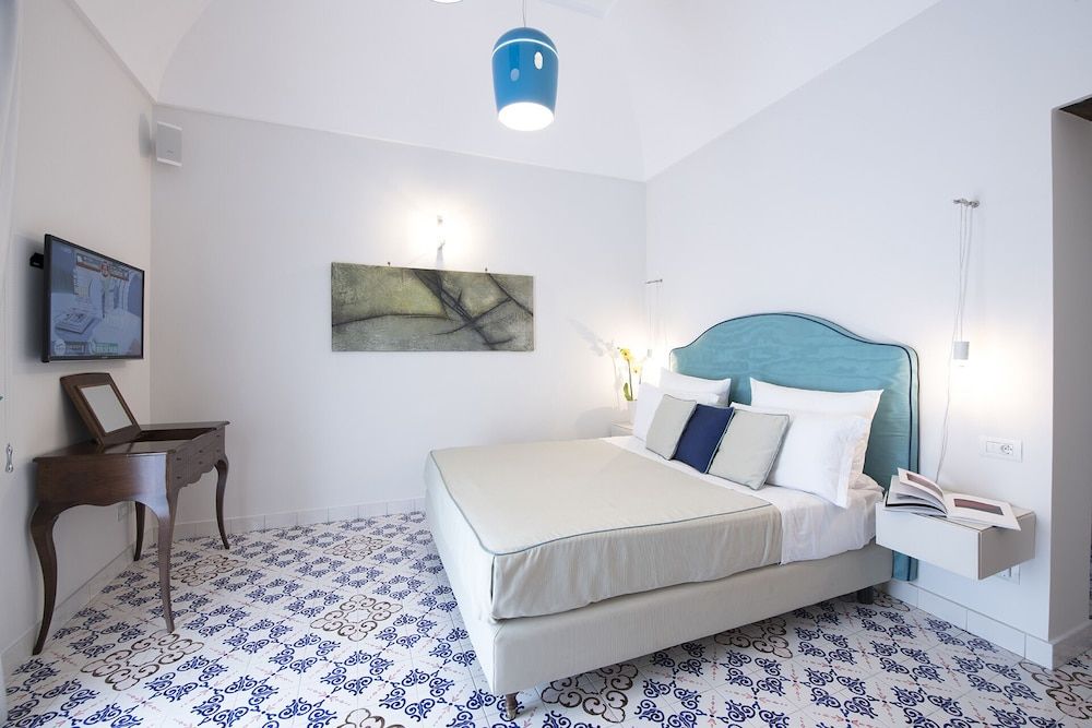 undefined DieciSedici 7