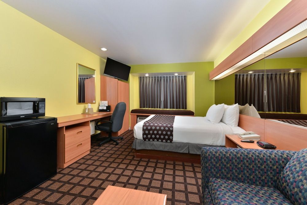 Room, 1 Queen Bed, Non Smoking
