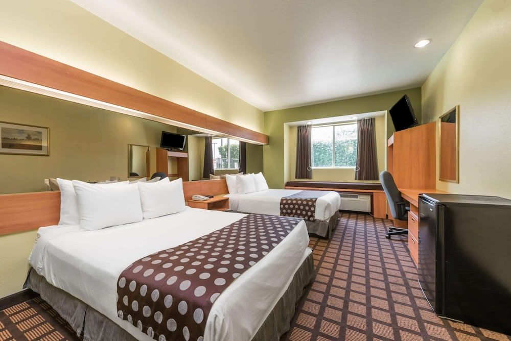 Room, 2 Queen Beds, Non Smoking