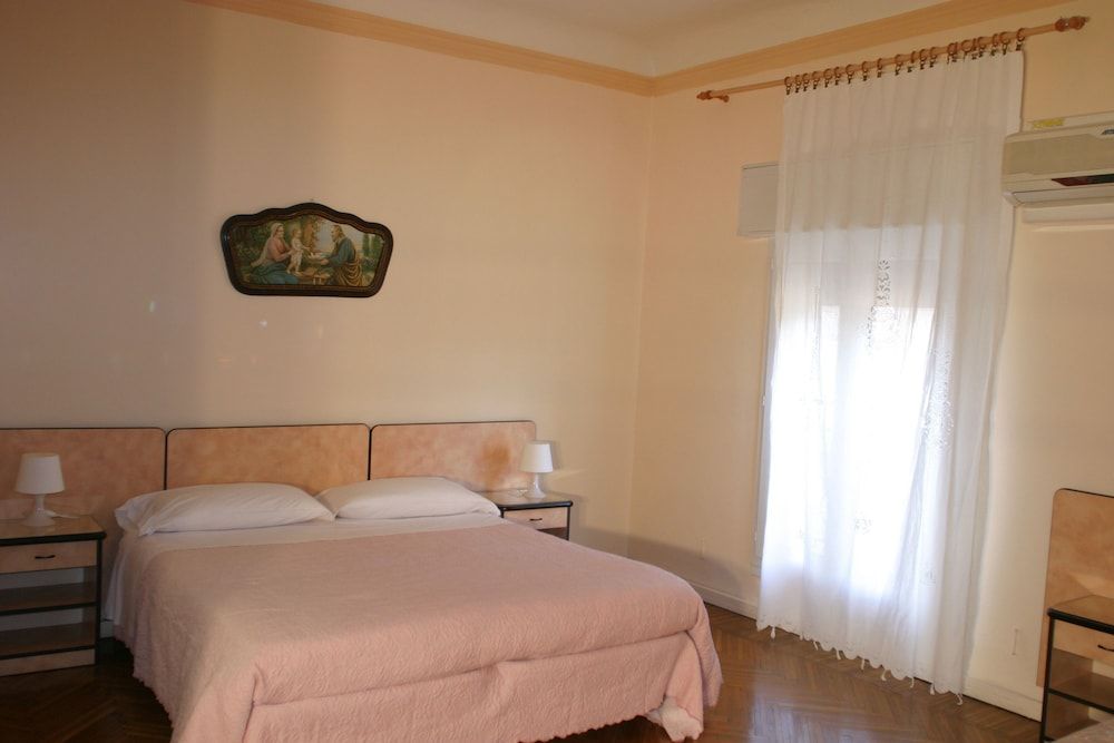 Albergo Panorama Double Room, Shared Bathroom 3