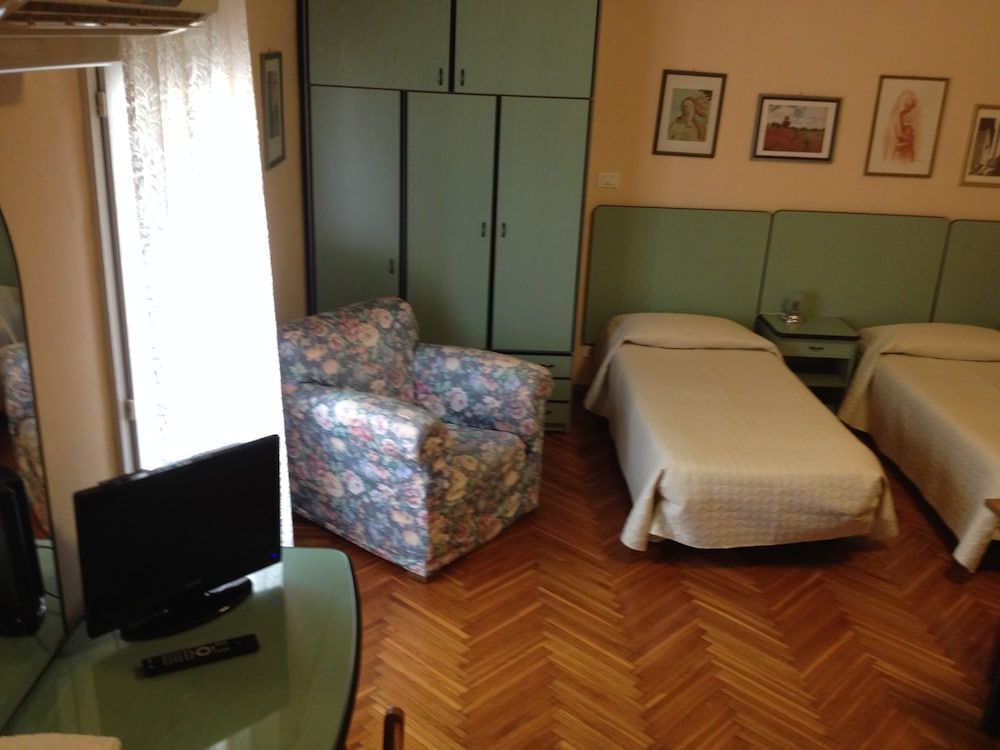 undefined Albergo Panorama 7
