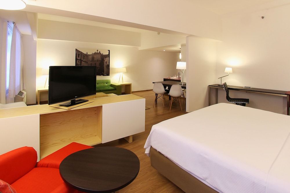 Fiesta Inn Tlalnepantla Junior Suite 5