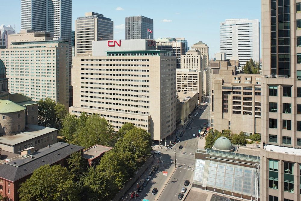 undefined Montreal Marriott Chateau Champlain 5