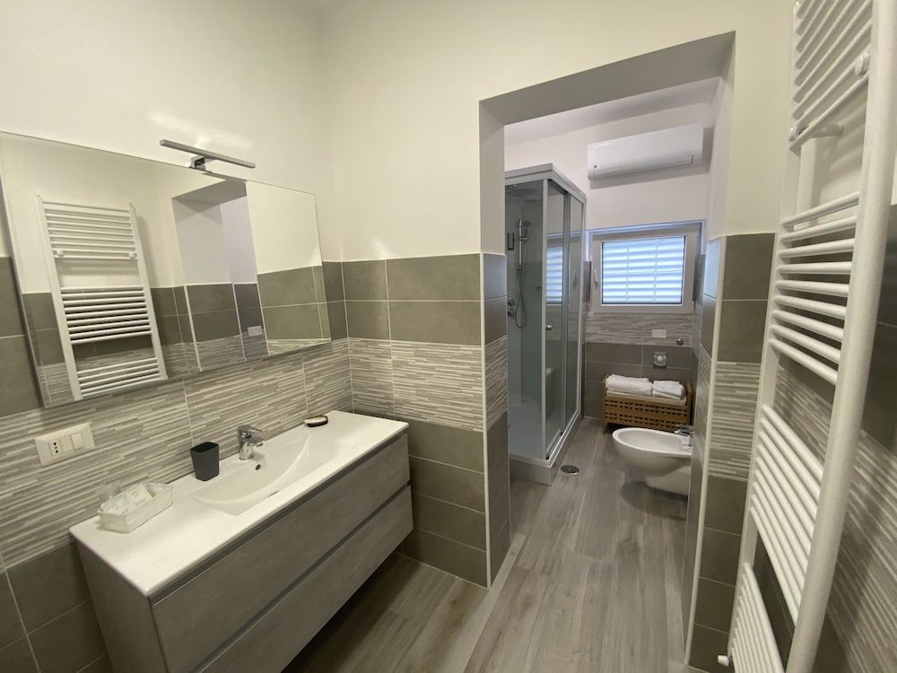 Ostello Villafranca Deluxe Double Room 4