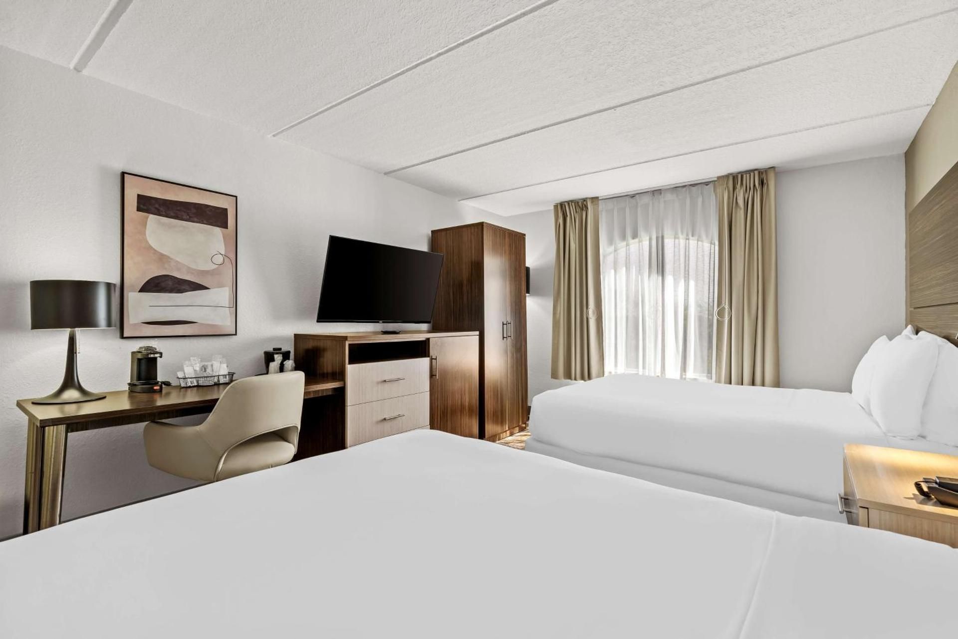 undefined Sonesta Essential Orlando Airport 6