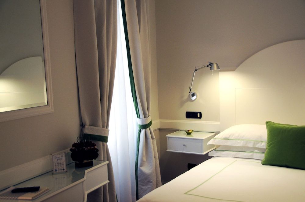 undefined Suite Fontana di Trevi 3