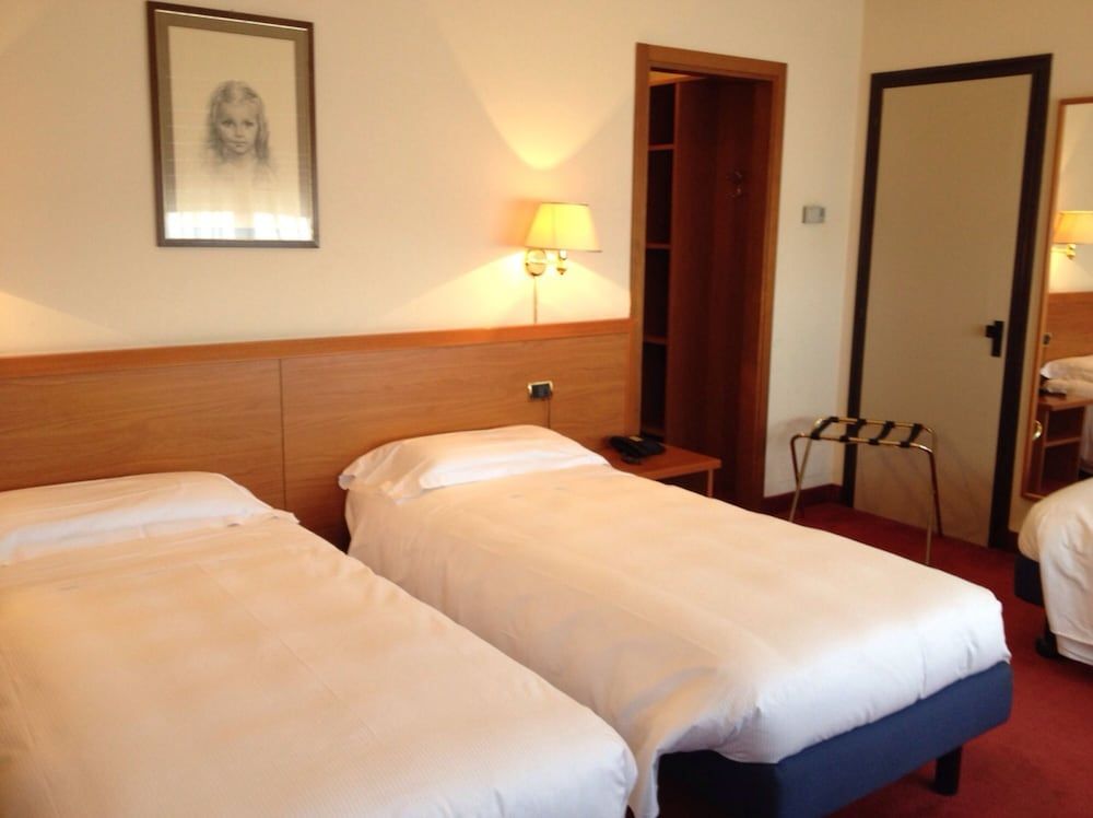 Hotel Palace Triple Room 2