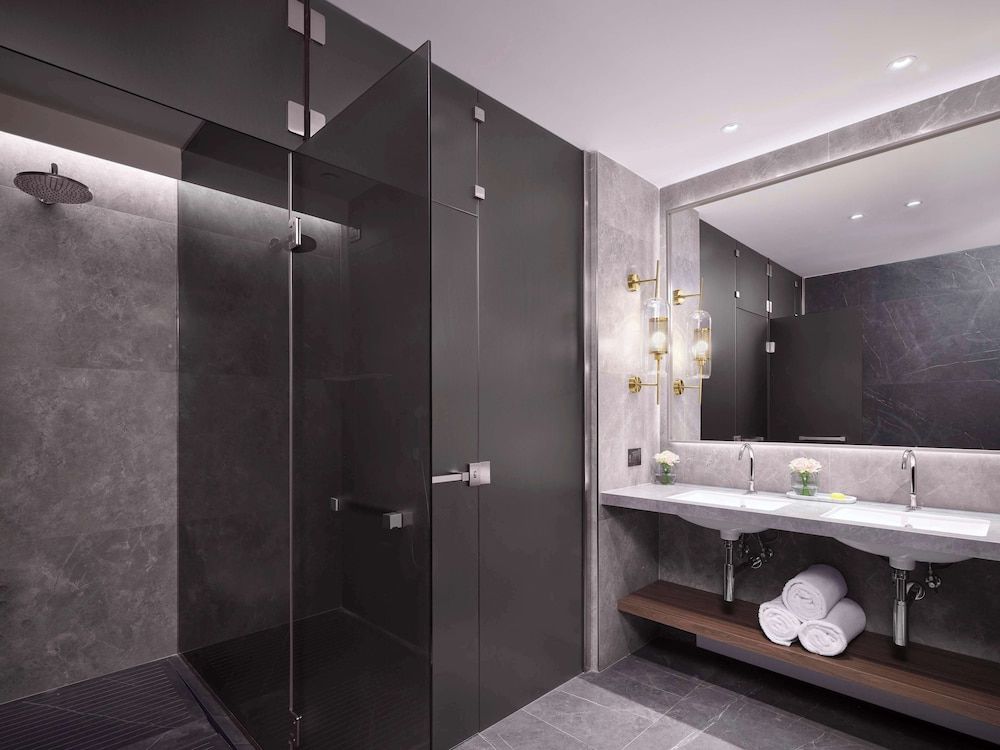 Anantara, Piazza View, Suite (Extra Bed 3 Adults)