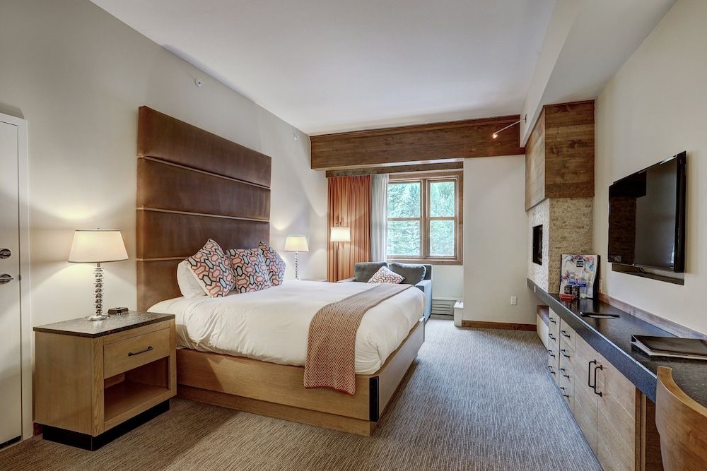 Superior Room, 1 King Bed