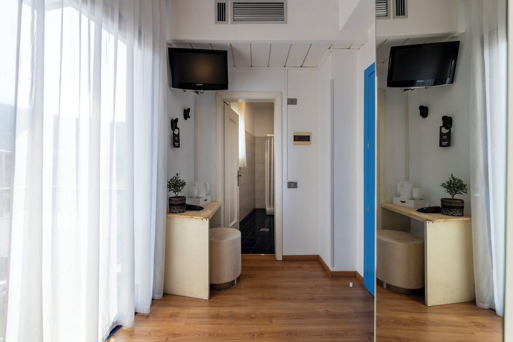 Basic Single Room