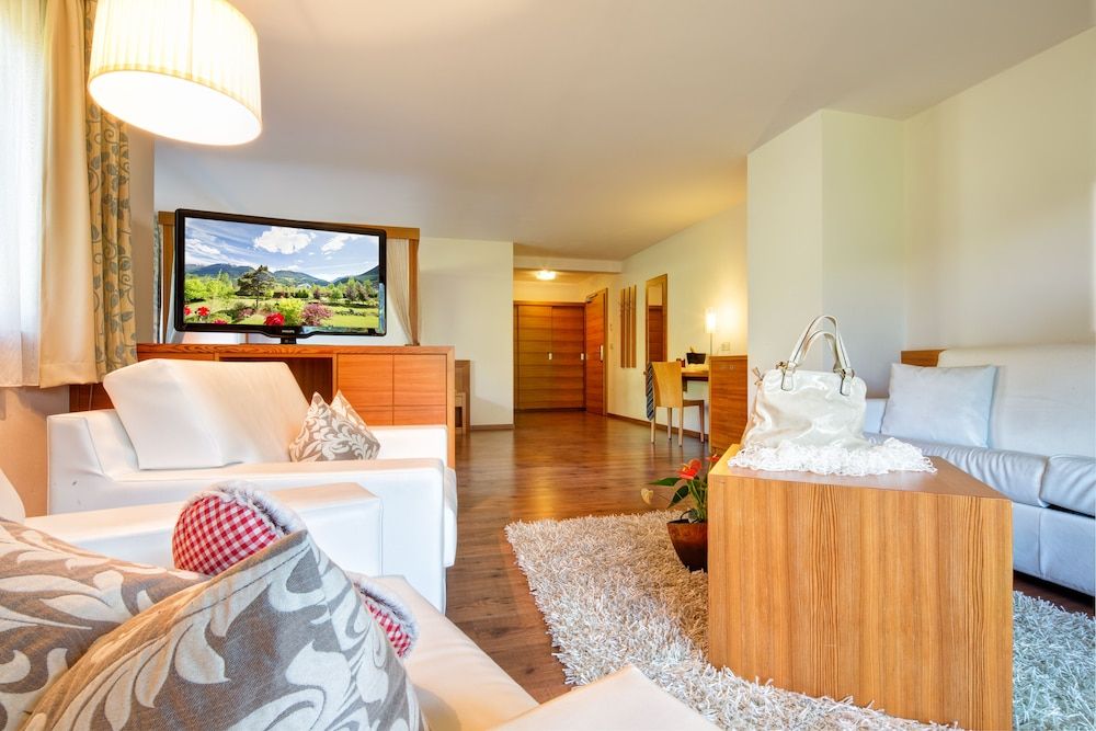 Junior Room, Non Smoking, Garden View