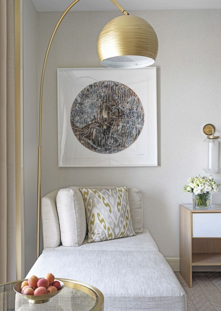 Four Seasons Hotel Amman Superior One King Bed 2