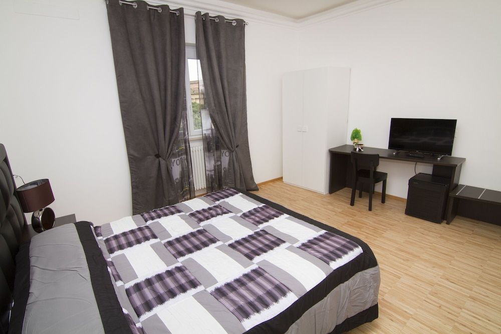 Al Bastione Relais Superior Double or Twin Room, City View 9