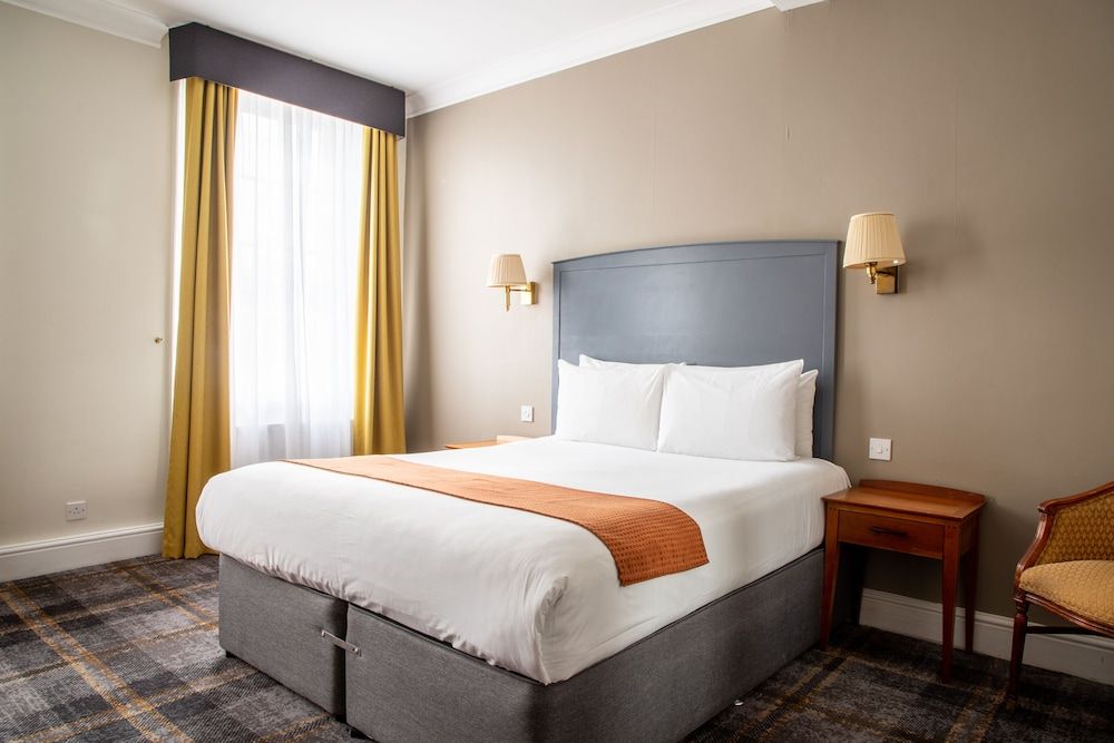 undefined Arnos Manor Hotel 4