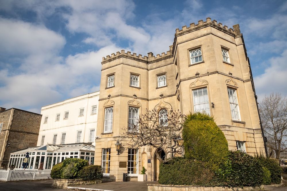 undefined Arnos Manor Hotel 5