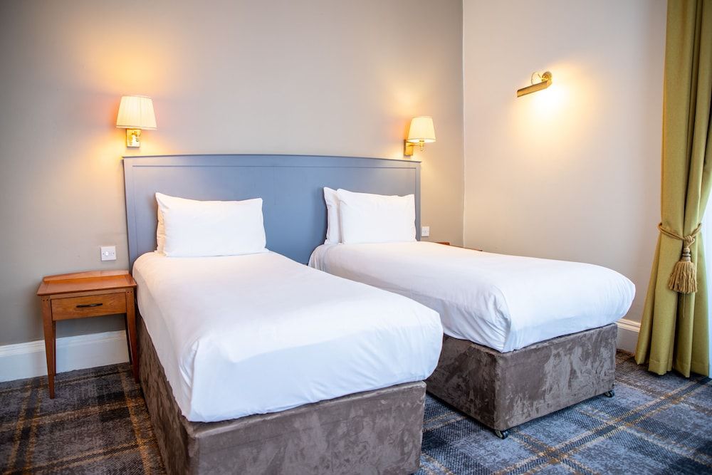 undefined Arnos Manor Hotel 3