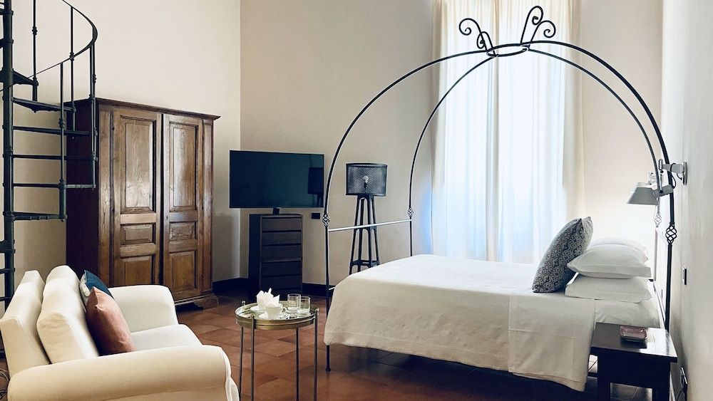 Palazzo Piccolomini Junior Suite 12