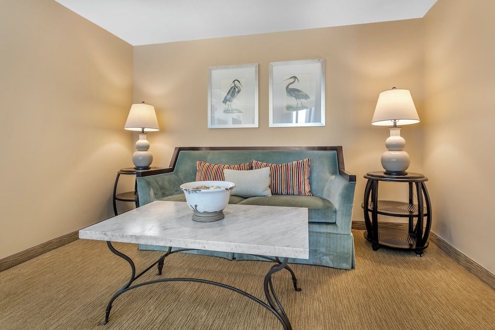 Omni Corpus Christi Hotel Room, 1 King Bed (Bayfront Corpus Christi) 3