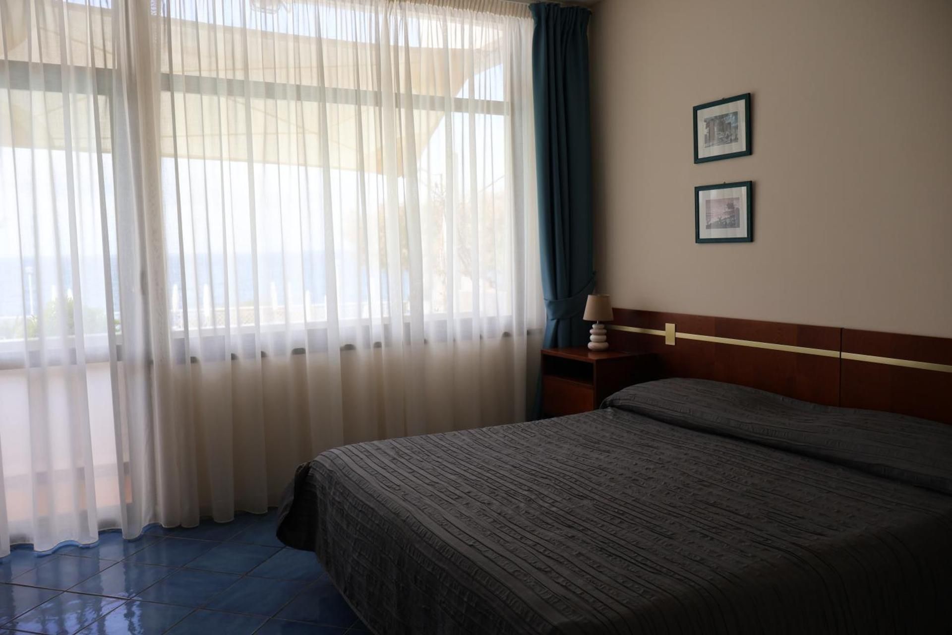 Standard Double or Twin Room with Sea View