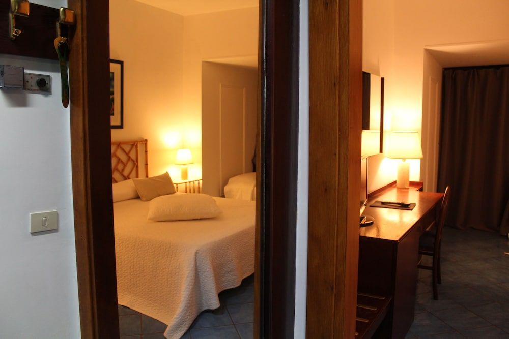 Hotel Puntaquattroventi Family Quadruple Room 7