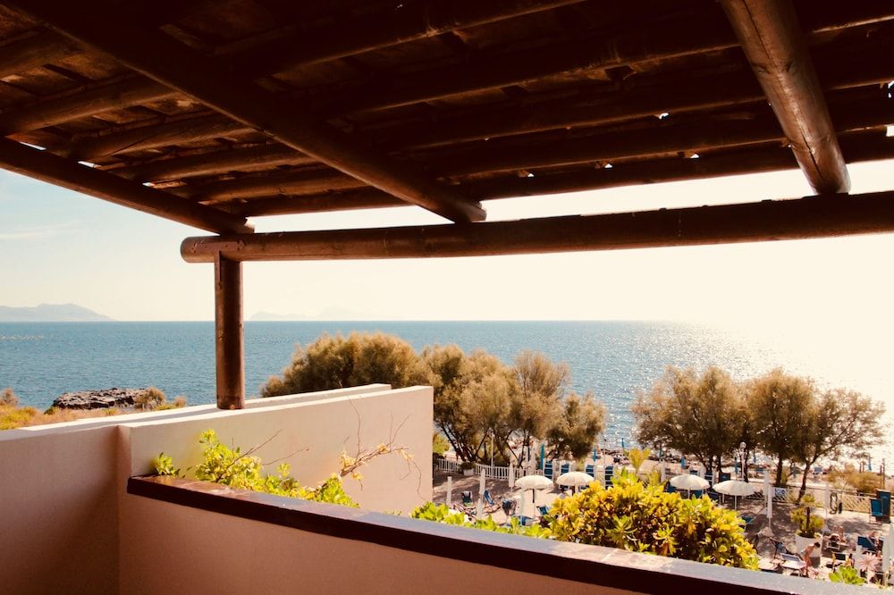 Hotel Puntaquattroventi Superior Double Room 7