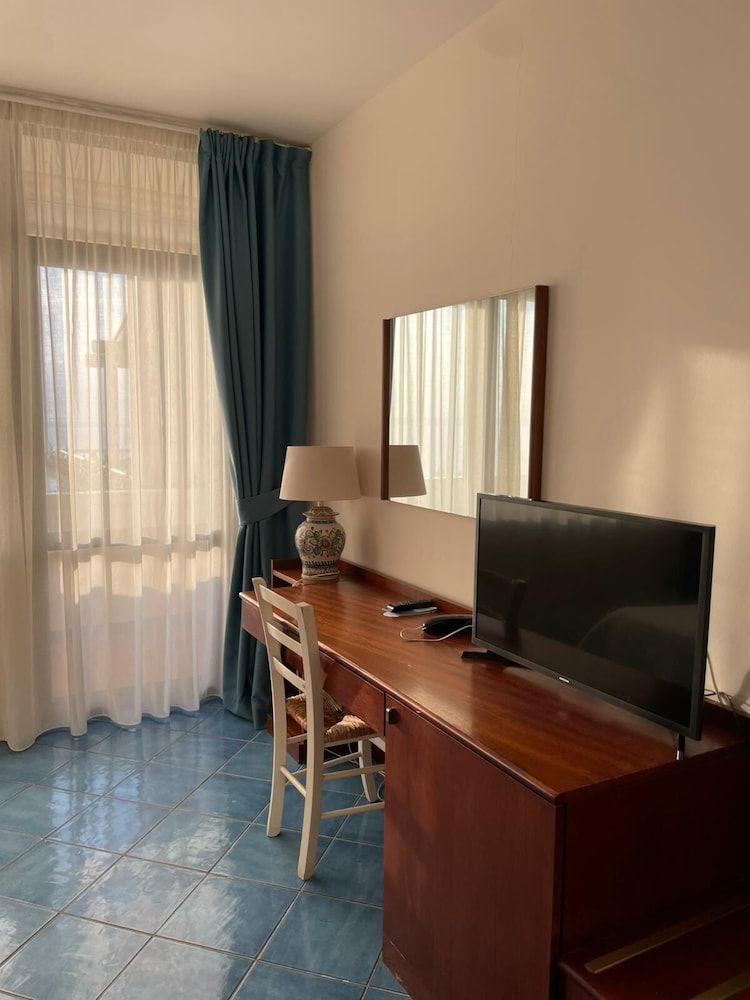 Hotel Puntaquattroventi Standard Double or Twin Room 7