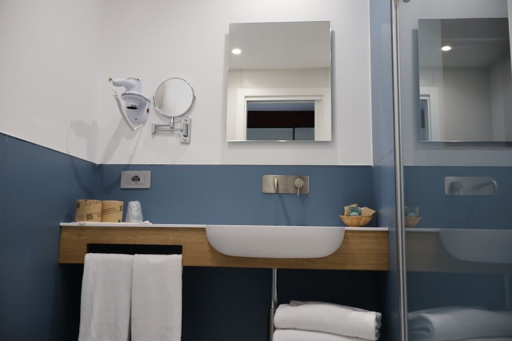 Hotel Puntaquattroventi Standard Double or Twin Room 6