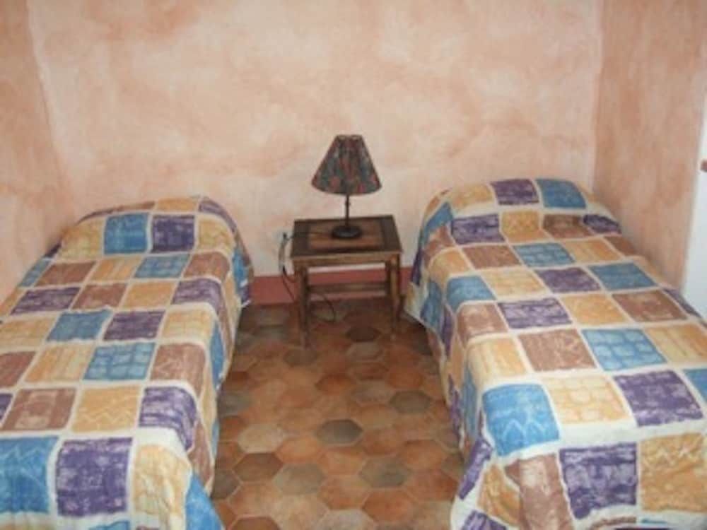 Apartment, 2 Bedrooms, Fireplace, Ground Floor