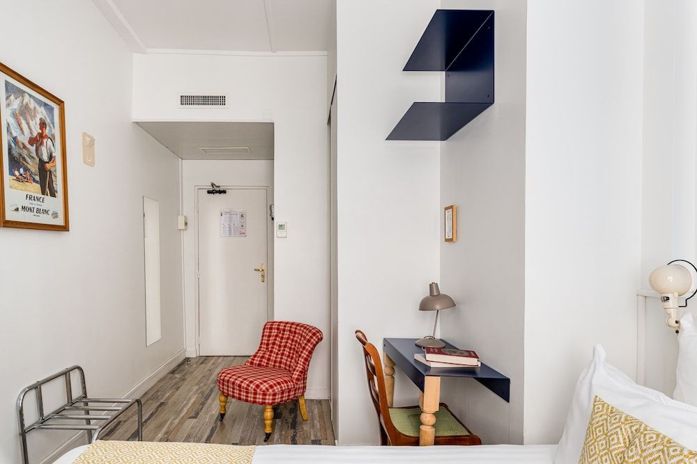 Hotel du Simplon Classic Double Room 4