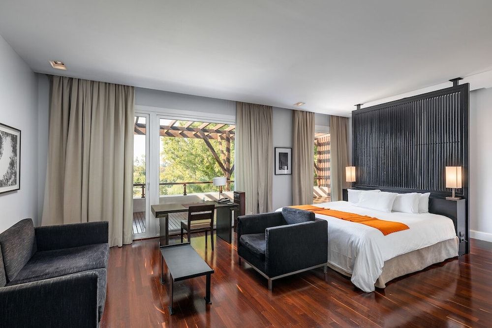 Junior Suite, 1 King Bed