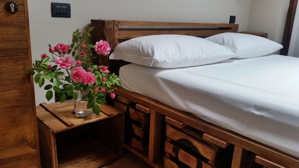 Wine Relais Cà Piadera Double Room, Garden View 3