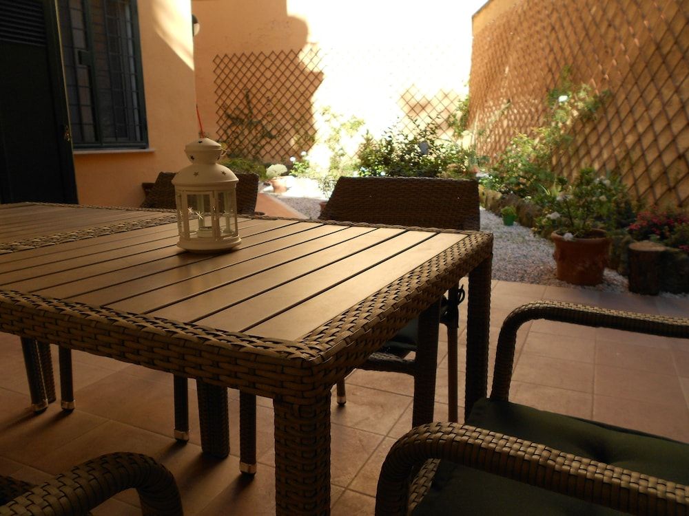 undefined B&B Five Roma 5