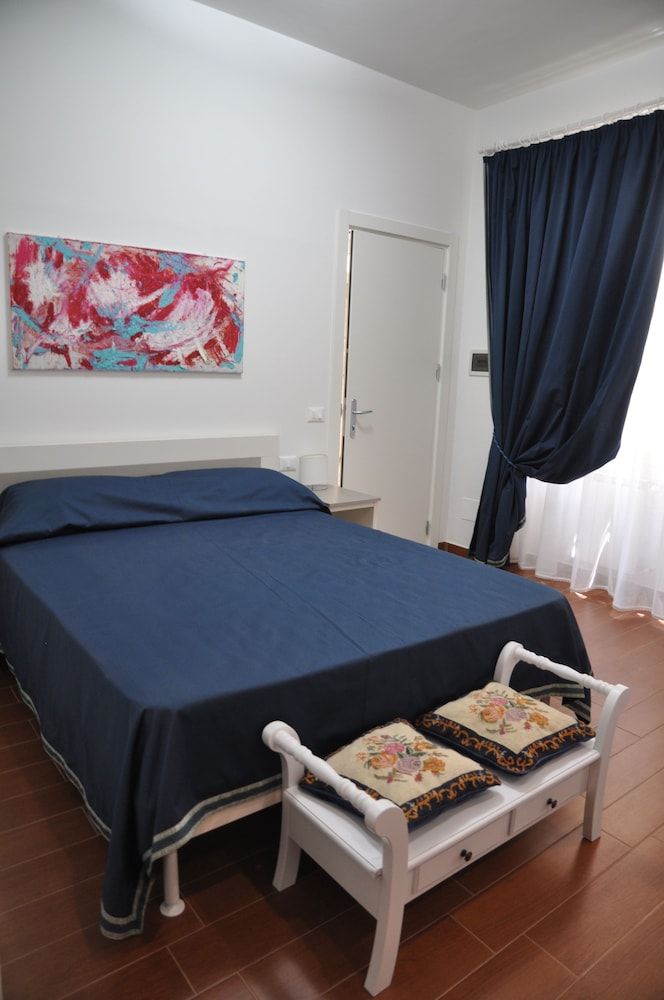 B&B Five Roma Double Room, Garden View 2