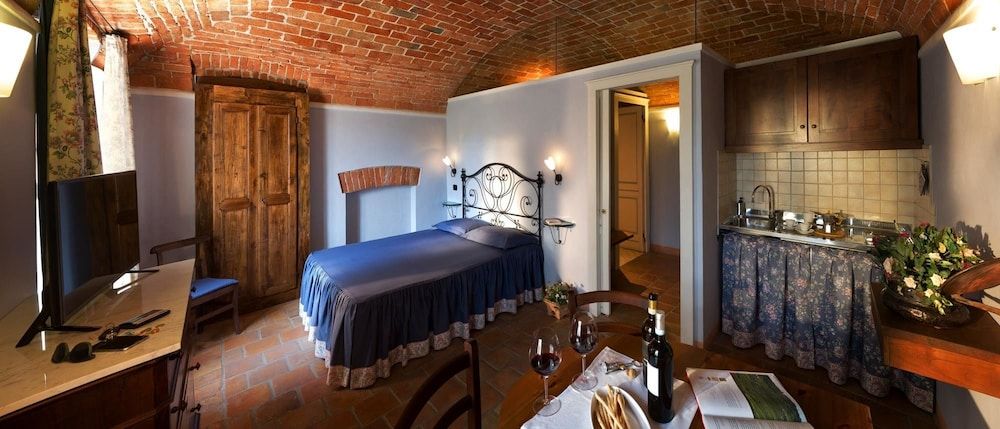 Classic Triple Room, Balcony