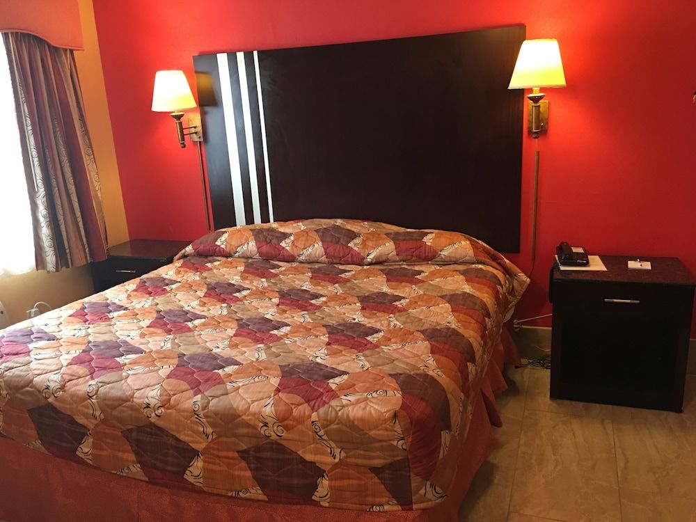 Room, 1 King Bed, Non Smoking