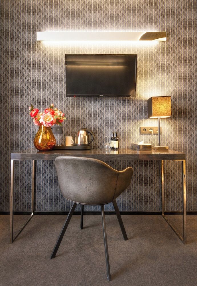 undefined Hotel Mucha 9